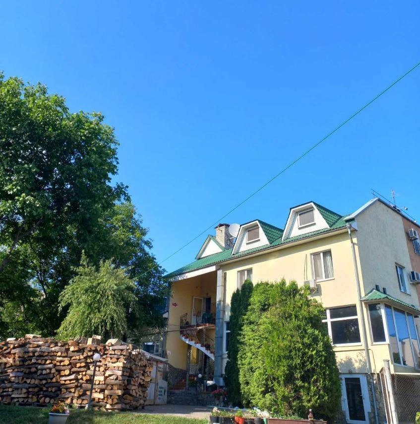 Inn Sport Chernivtsi Exterior photo